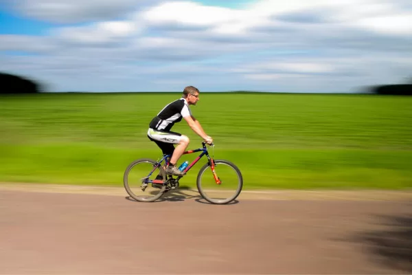 Escolher a bicicleta certa é fundamental para garantir que você aproveite ao máximo essa atividade física emocionante.